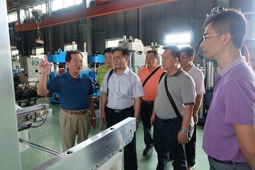 台湾经济总量与大陆历史_台湾经济与大陆相比图(2)